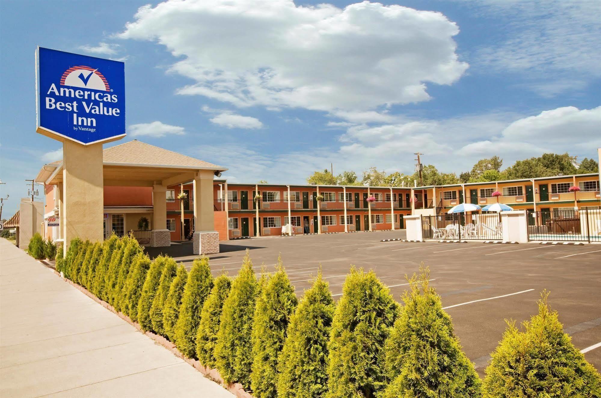 Americas Best Value Inn - Pendleton Esterno foto