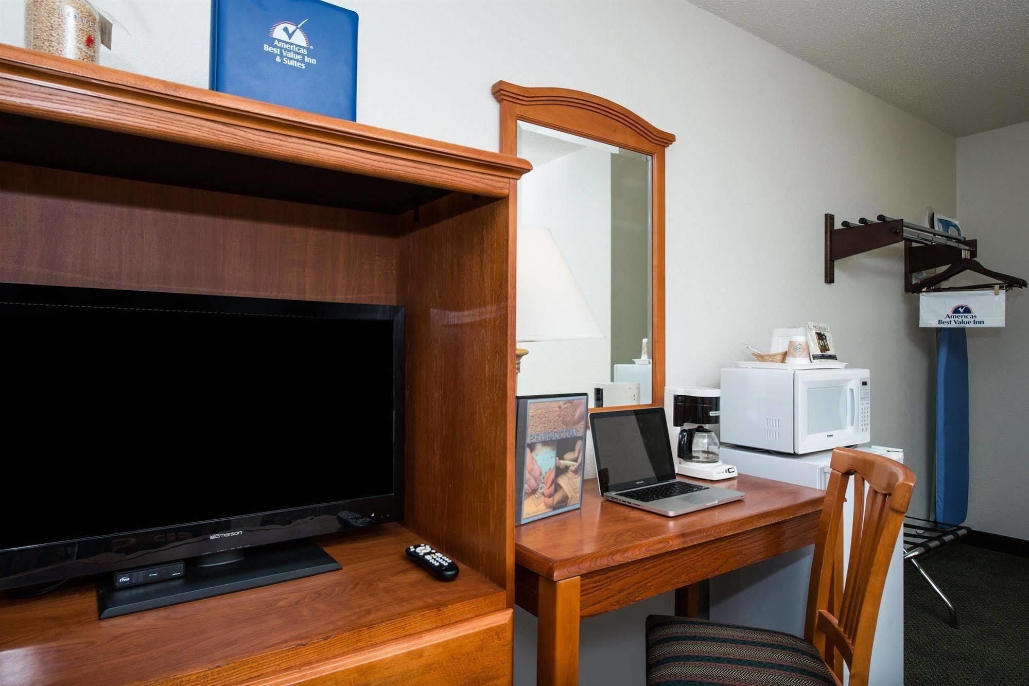 Americas Best Value Inn - Pendleton Esterno foto